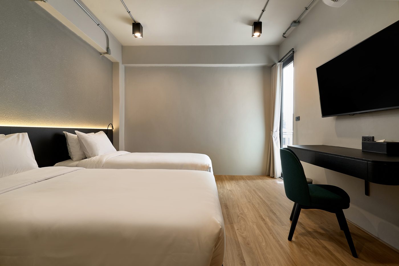 SUPERIOR TWIN room at Lantern Chiang Mai Night Bazaar — room view 3